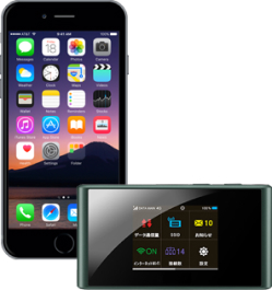 Telefono cellulare e dispositivo Wi-Fi tascabile, per mostrare le opzioni di connettività portatile