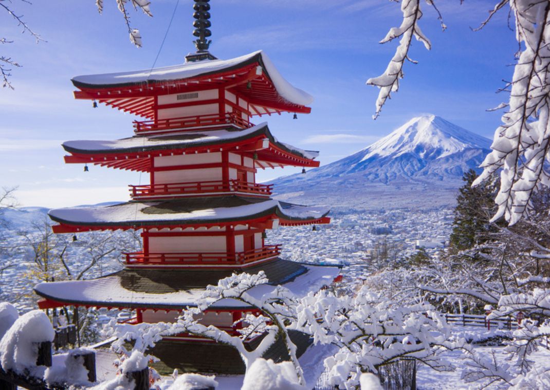 Chureito Pagoda sul Monte Fuji in inverno.