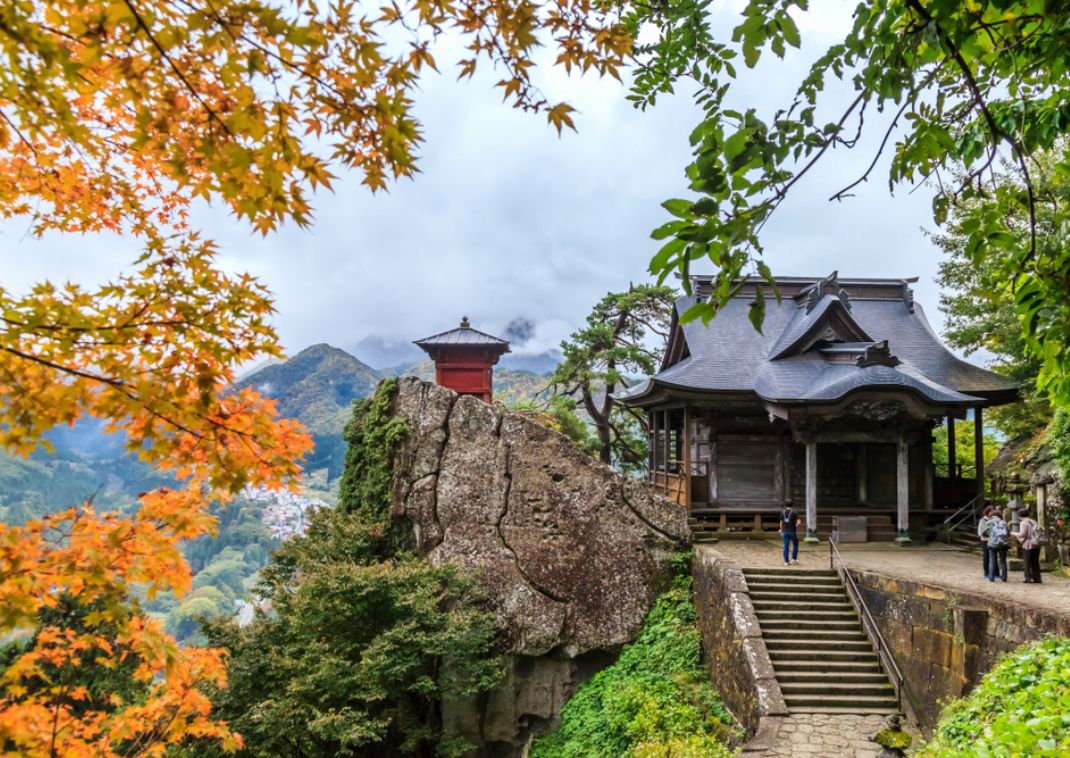 Il tempio di Yamadera in autunno, Yamagata, Giappone