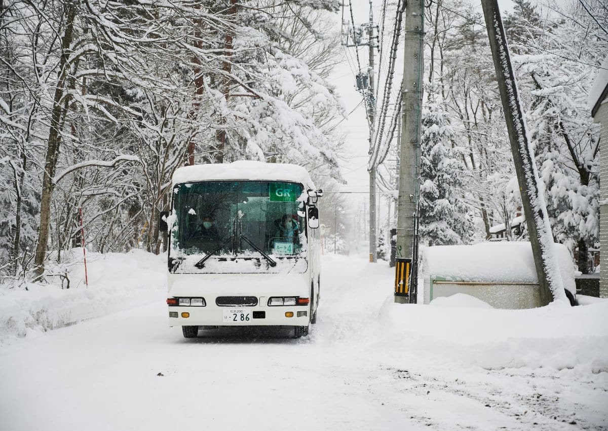Navetta locale a Hakuba, Nagano, Giappone