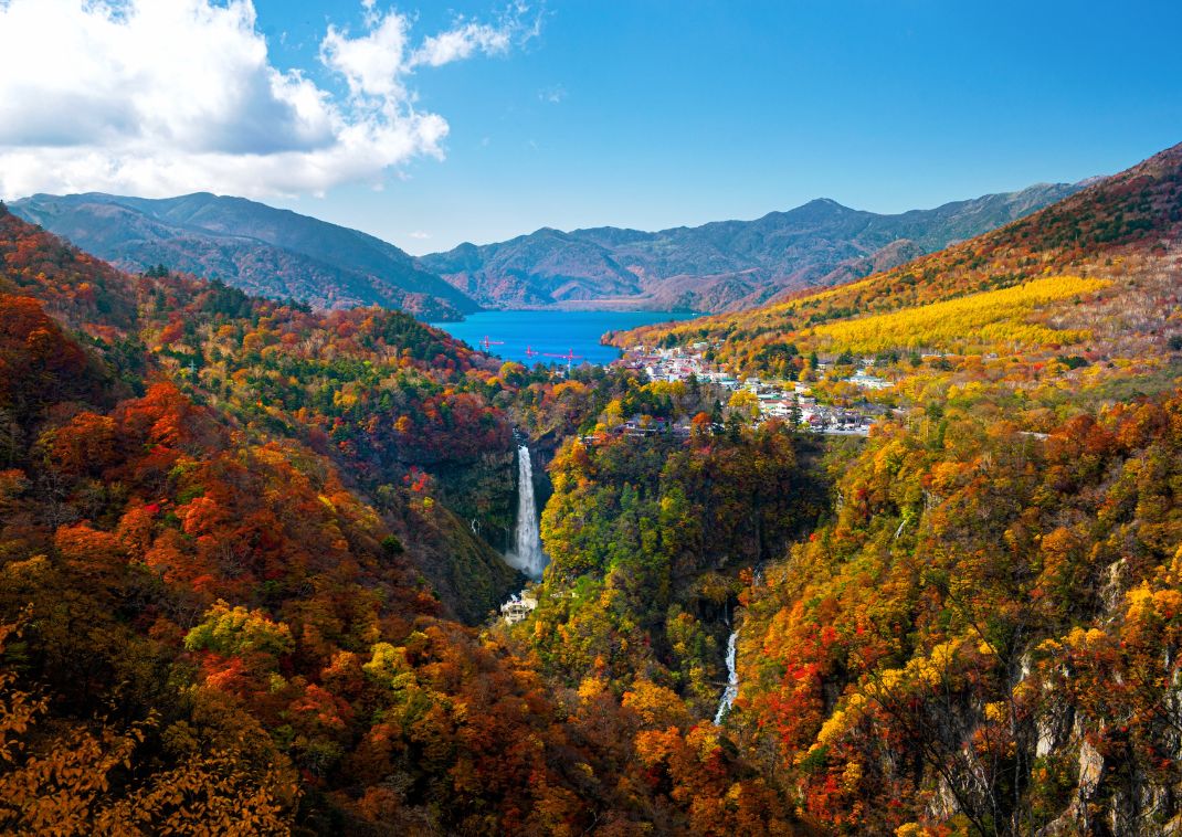 I colori dell’autunno visti dall’Osservatorio di Akechidaira, Lago Chuzenji, Nikko, Giappone
