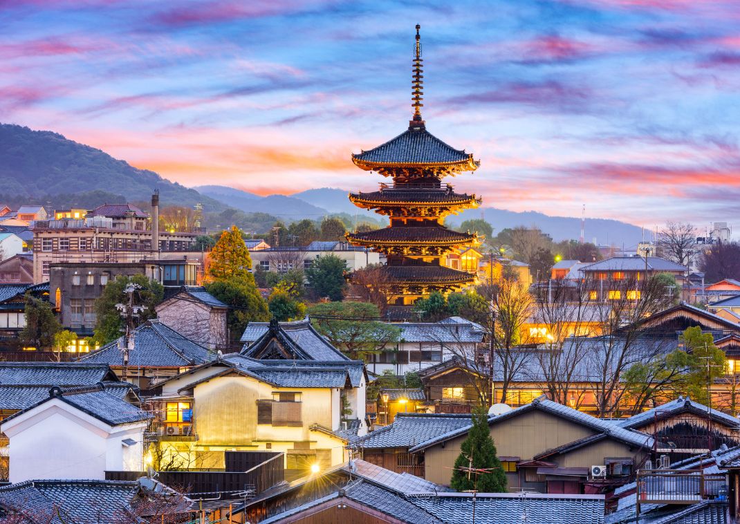 Paesaggio notturno del quartiere storico di Higashiyama, Kyoto