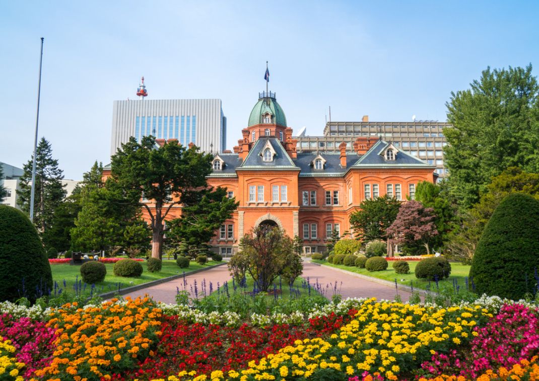Ex sede del governo dell'Hokkaido a Sapporo in estate