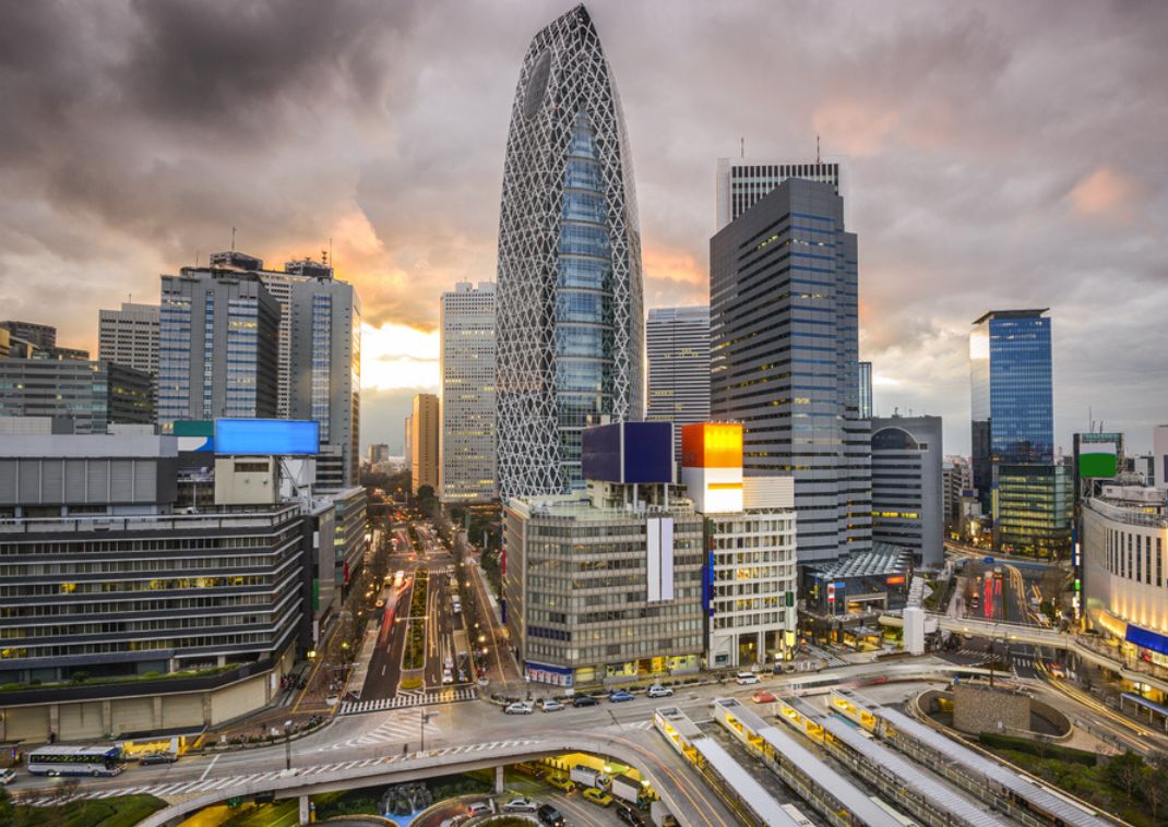 Tokyo, location dell’anime “Your Name”, paesaggio urbano del quartiere finanziario di Nishi-Shinjuku