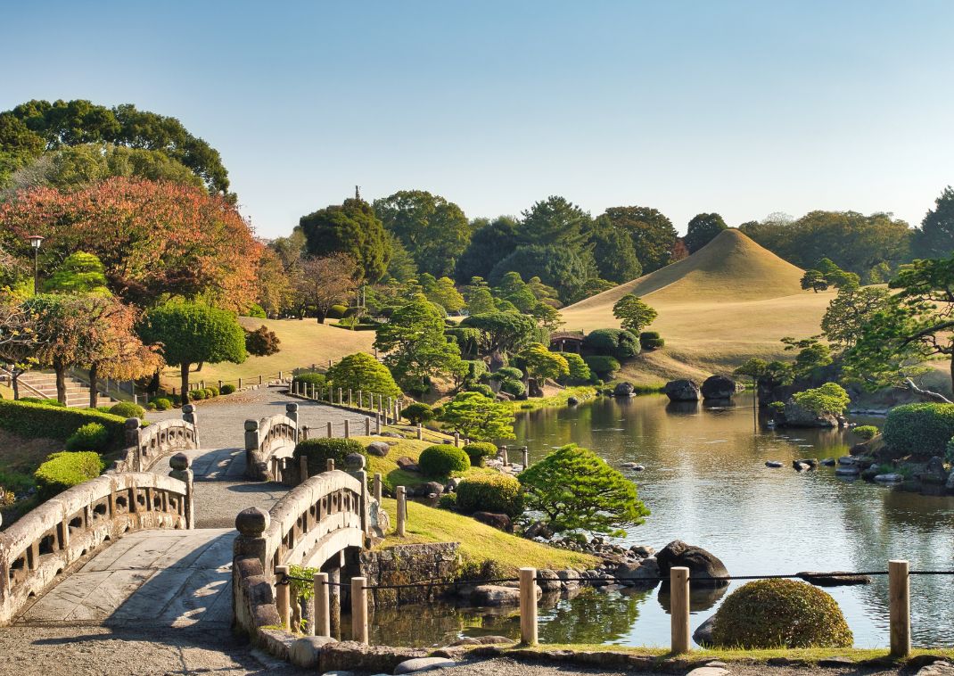 Riproduzione del Monte Fuji all'interno del giardino Suizenji Jojuen, Kumamoto