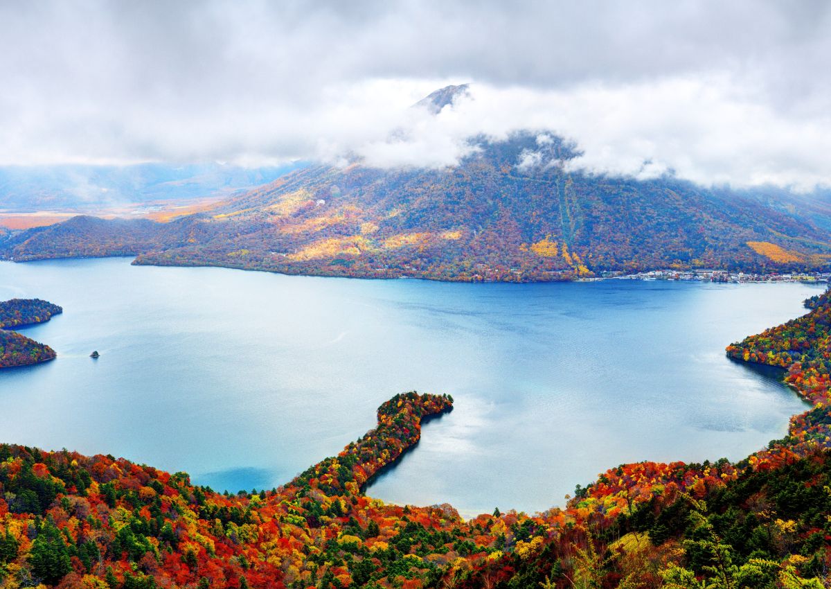 Il Monte Nantai e il lago Chuzenji a Nikko, Giappone