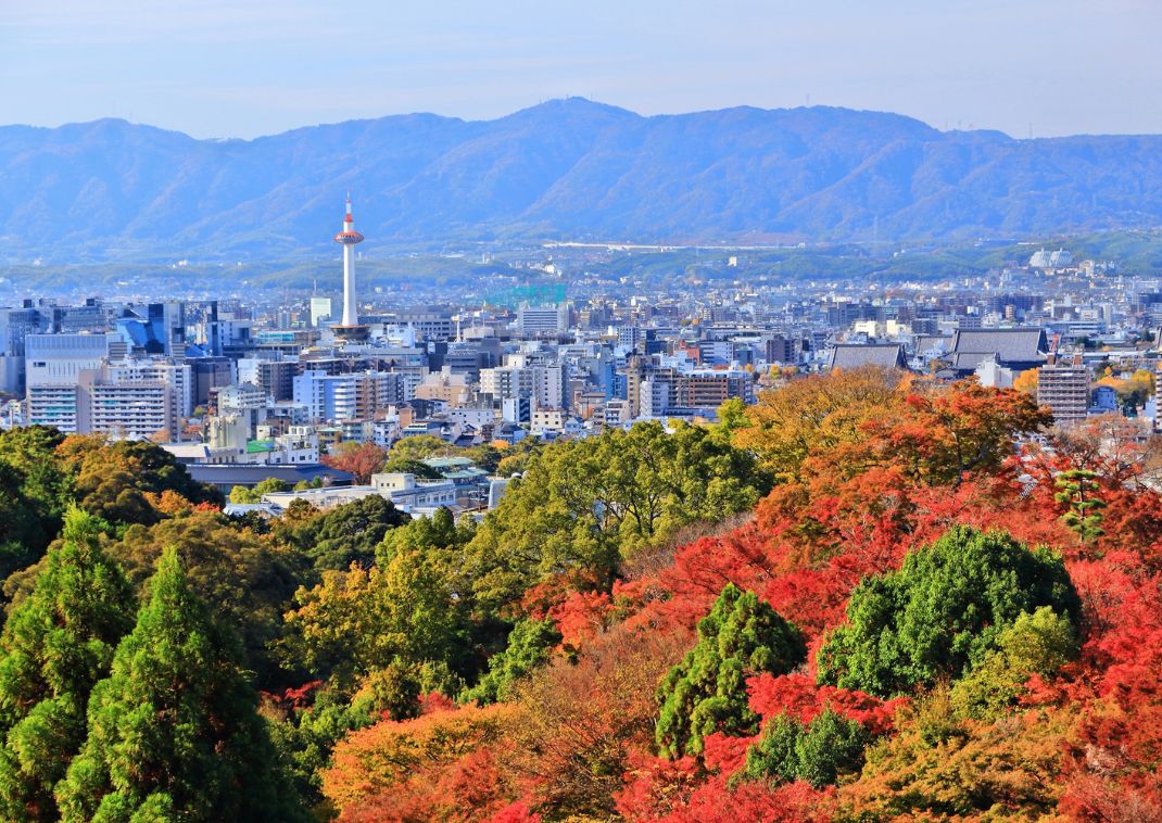Paesaggio urbano di Kyoto in autunno