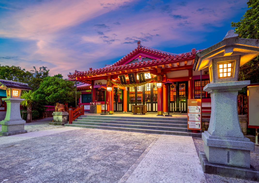 Santuario Naminoue di notte, Okinawa