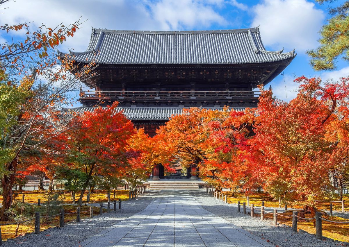 Colori autunnali al tempio Nanzen-ji, Kyoto, Giappone.