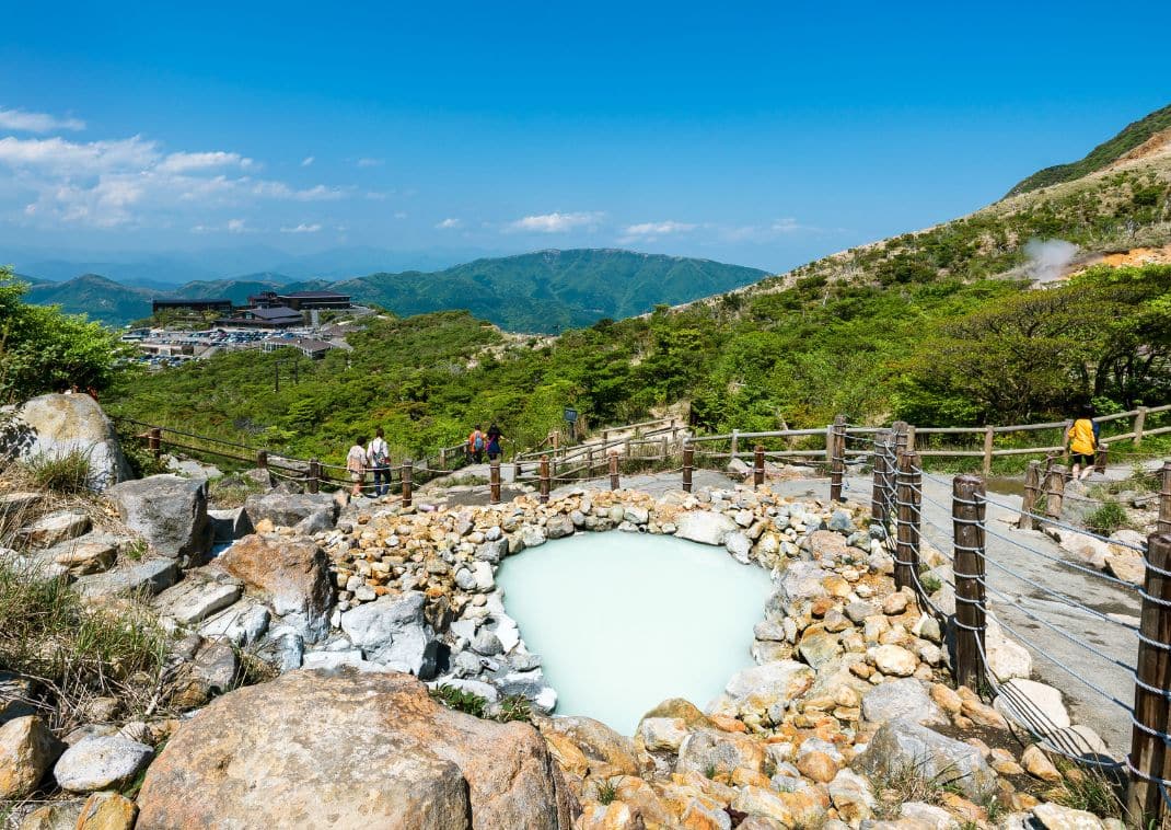 Sorgente termale sulfurea di Owakudani vicino al Lago Ashi a Hakone, Giappone