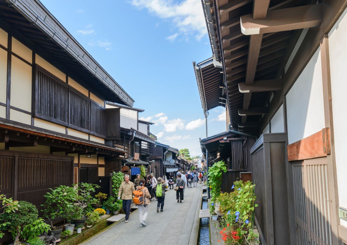 Veduta delle strade tradizionali della città di Takayama, nella prefettura di Gifu