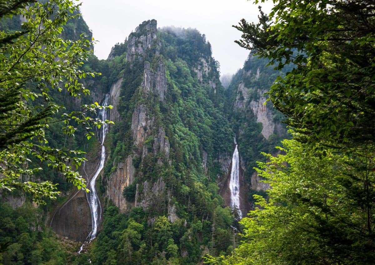 Cascate Ryusei a destra e Ginga no Taki a sinistra