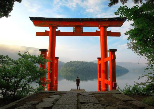 Portale torii rosso, Hakone