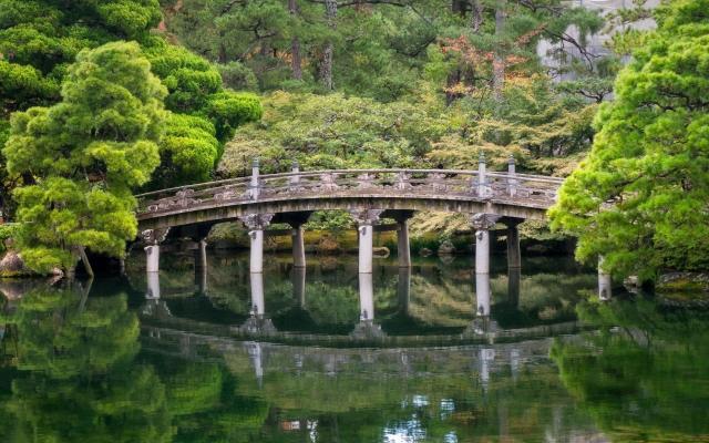 Ponte di Pietra, Palazzo Imperiale di Kyoto