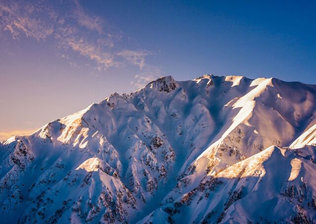 Le montagne di Hakuba al tramonto in inverno, Giappone