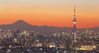 Tokyo Skytree al tramonto