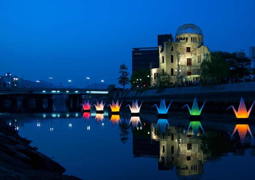 Toro Nagashi, la cerimonia delle lanterne fluttuanti, Hiroshima