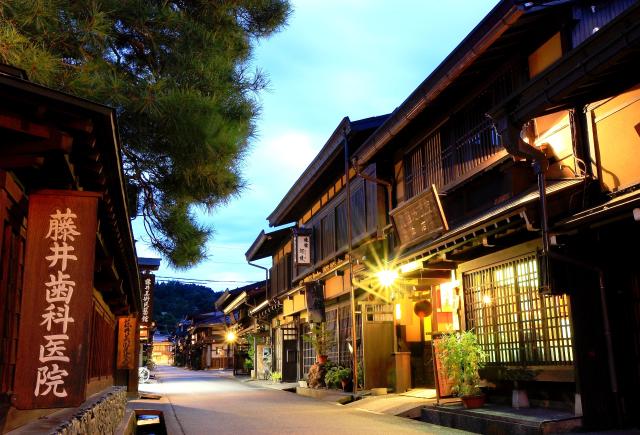 Takayama di notte