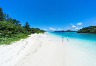 La spiaggia della Baia di Kabira