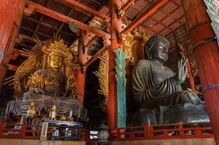 Buddha nel tempio Todai-ji a Nara